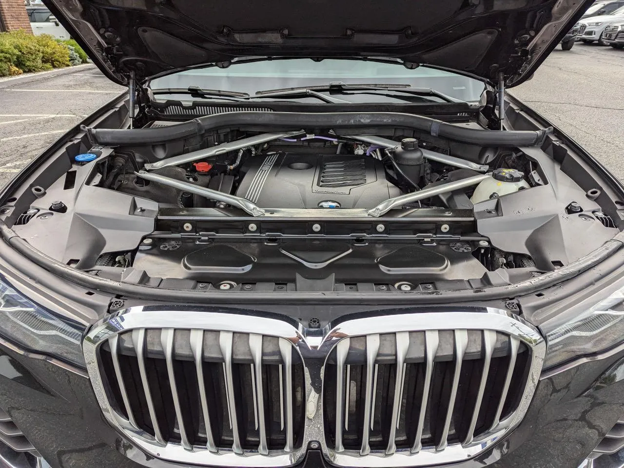 Фото BMW X7 XDRIVE 40I – збоку