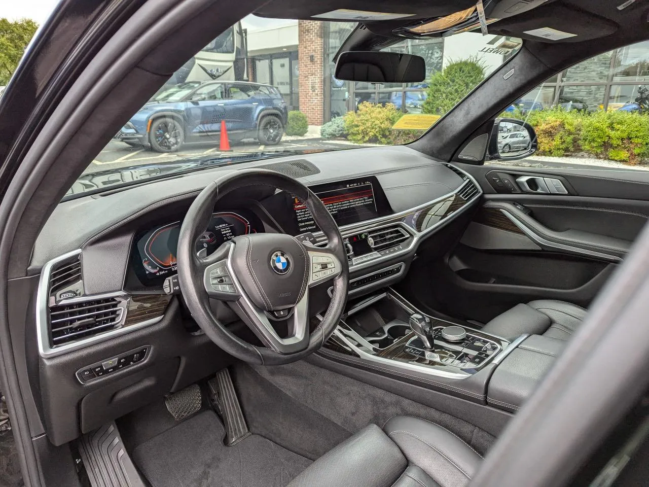 Фото BMW X7 XDRIVE 40I – салон задні сидіння