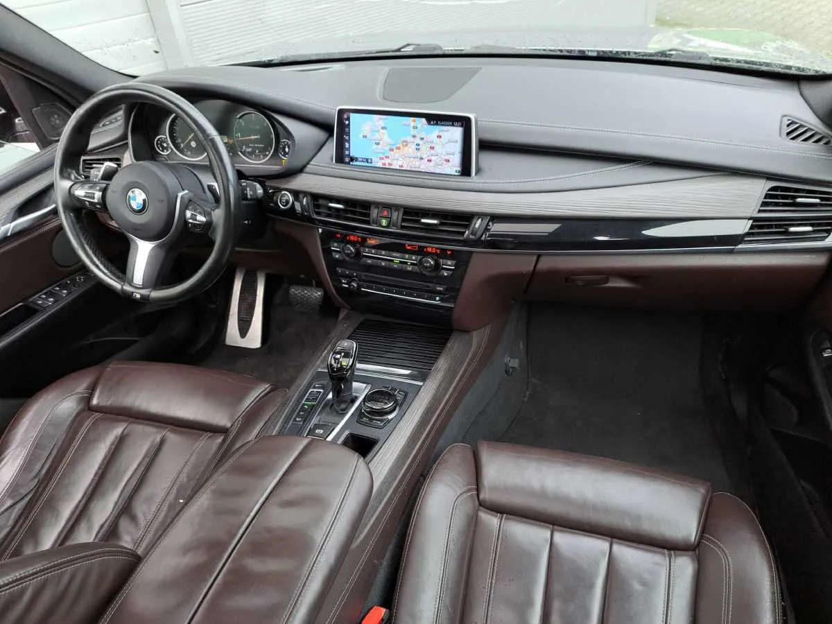 Фото BMW X5 M50d – Vin code