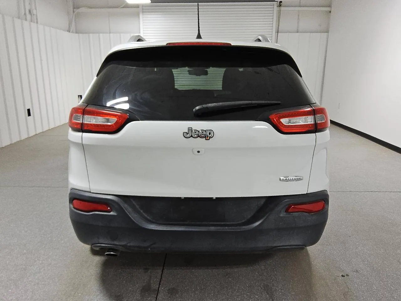 Фото JEEP CHEROKEE LATITUDE – багажник