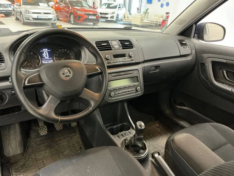 Фото Skoda Fabia Elegance – кермо