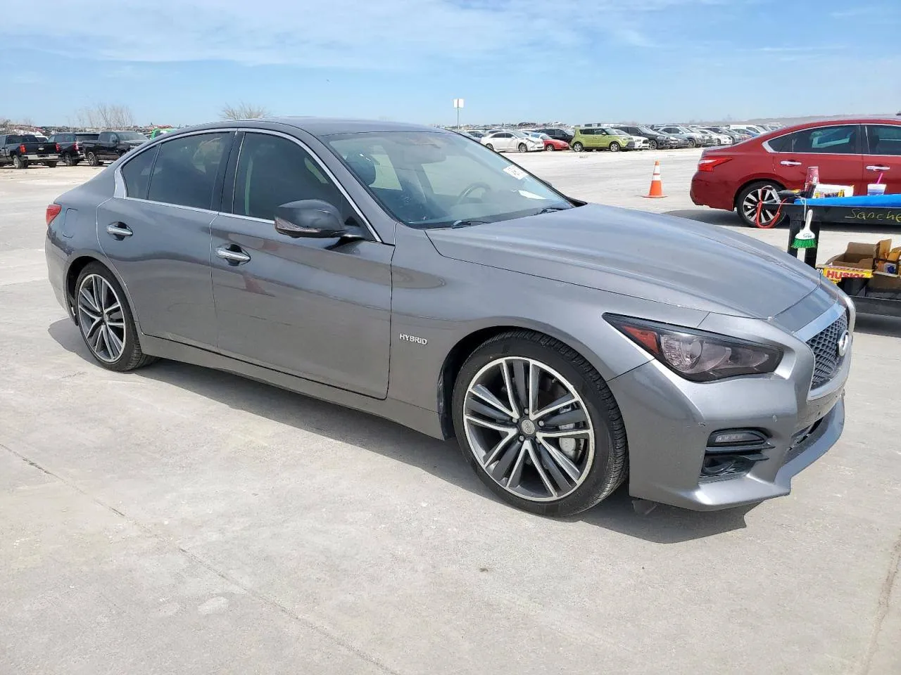 Фото Infiniti Q50 Hybrid Premium – багажник